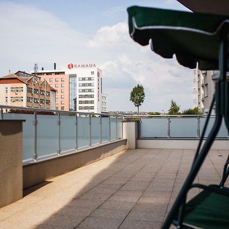 Spacious & Bright 2 Bedroom Central Apartment Oradea Exteriér fotografie
