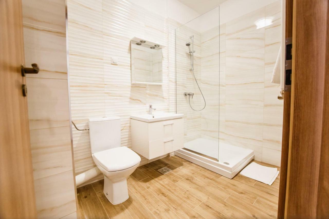 Spacious & Bright 2 Bedroom Central Apartment Oradea Exteriér fotografie