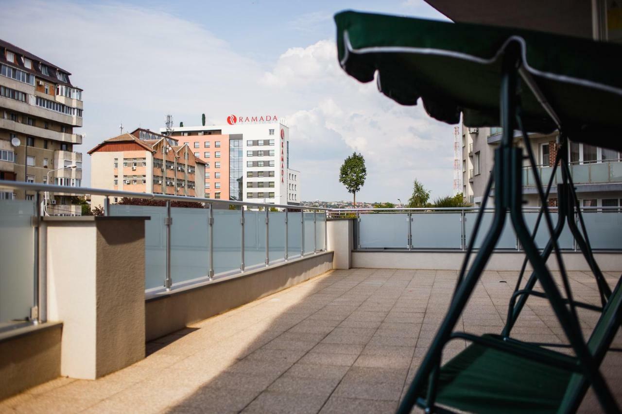 Spacious & Bright 2 Bedroom Central Apartment Oradea Exteriér fotografie