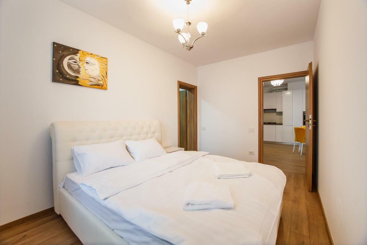 Spacious & Bright 2 Bedroom Central Apartment Oradea Exteriér fotografie