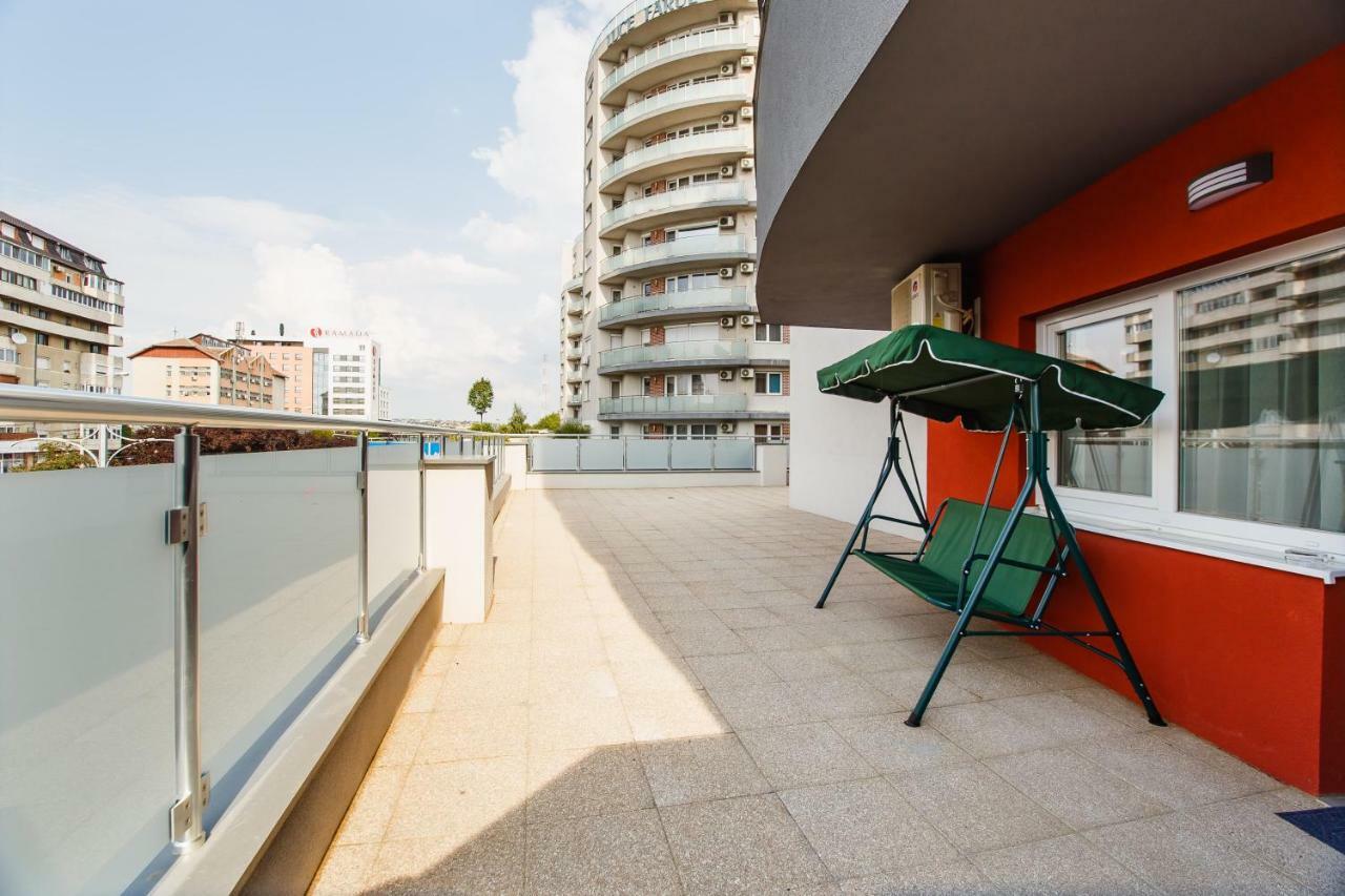 Spacious & Bright 2 Bedroom Central Apartment Oradea Exteriér fotografie