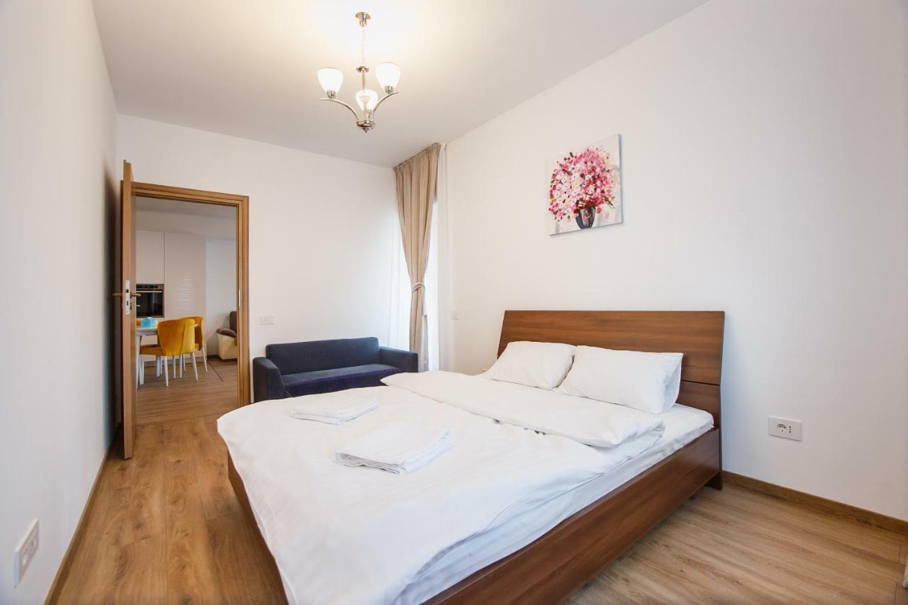 Spacious & Bright 2 Bedroom Central Apartment Oradea Exteriér fotografie